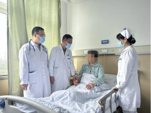 一次性解除“大心房”患者痛苦！市二院心血管内科一病区成功开展“一站式”房颤射频消融+左心耳封堵术1518.png